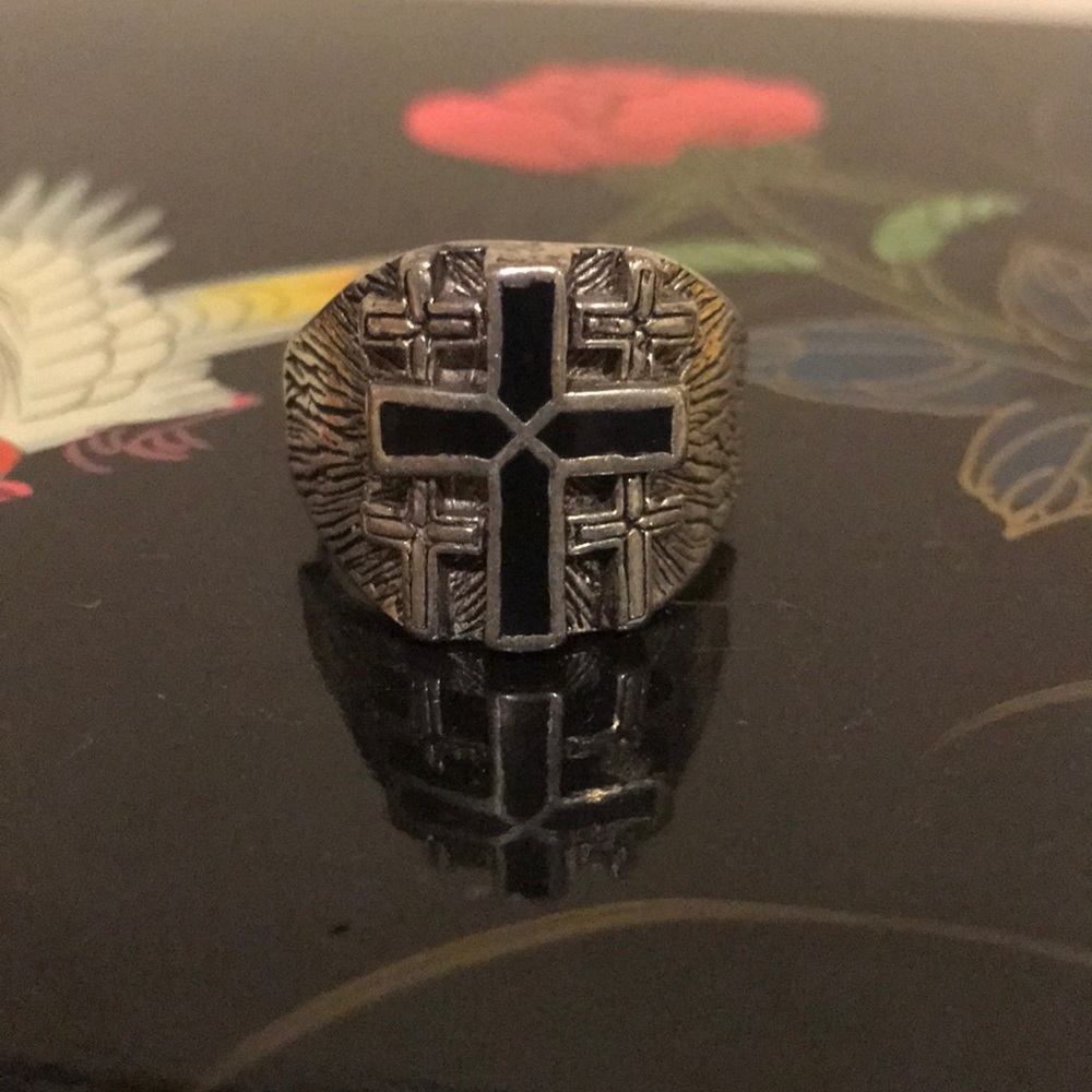 G&S biker ring with cross
